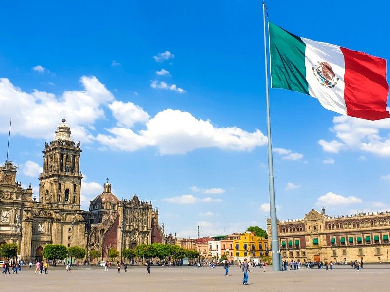 Messico la terra del folklore stradine El Zócalo 2